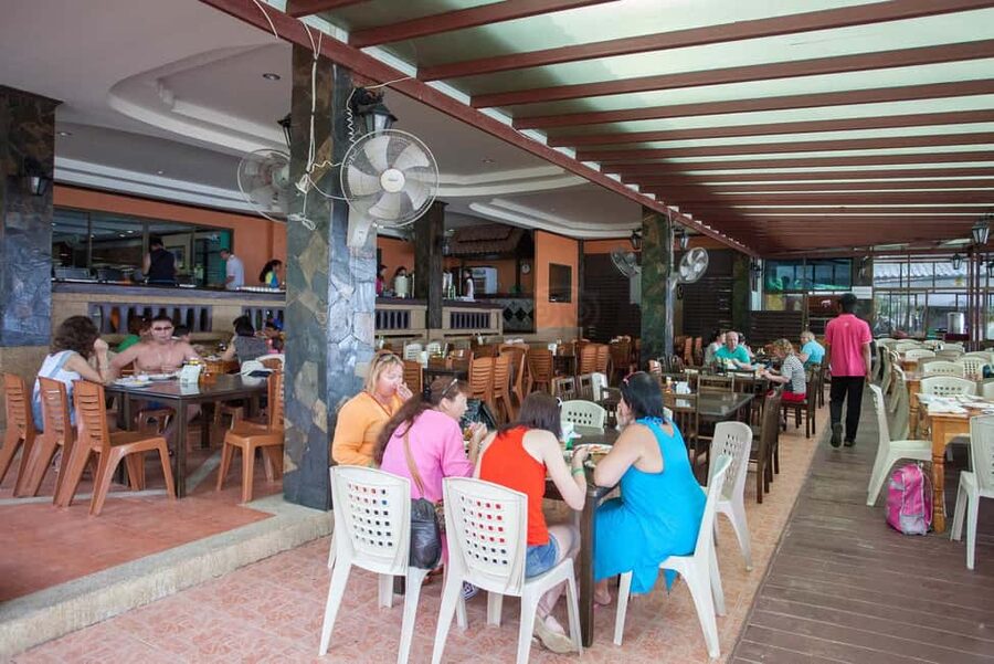 Krabi: Ultimate Phi Phi & Maya Bay Ascent by Speedboat - Lunch at Phi Phi Arida and time on Phi Phi Don