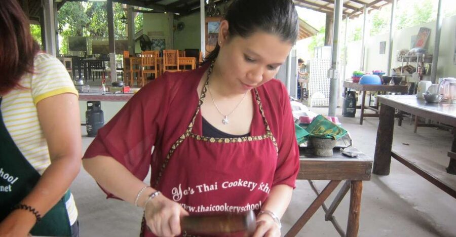 Krabi: Ya's Cookery Late Afternoon Thai Cooking Class - Cooking curry, noodles, salad, and stir-fries
