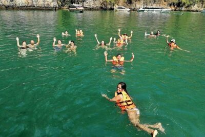 Phi Phi Early Bird & 4 Islands – Day Tour by Speedboat From Krabi