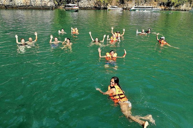 Phi Phi Early Bird & 4 Islands - Day Tour by Speedboat From Krabi - Tup and Mor Islands: timing the famous sandbar