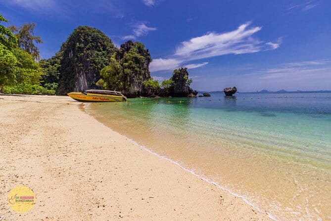 Phi Phi, Maya and Bamboo Islands Day Tour by Speedboat in Krabi - Maya Bay is famous, beautiful and tightly managed