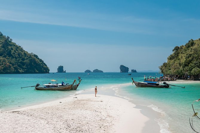 Private Tour to Hong Islands & 4 Islands with Sunset & Night Snorkel - Why a private longtail boat matters in Krabi