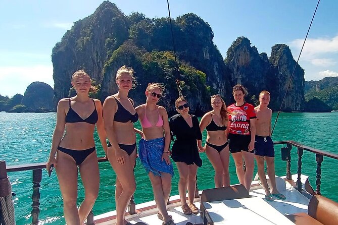 Sunset Dinner Cruise with night Swimming by Luxury Junk Boat - Sunset views on the ride back