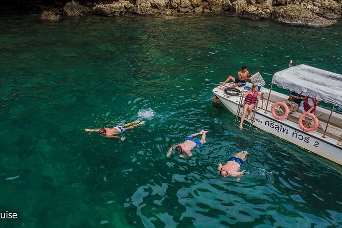 Sunset Dinner Cruise with night Swimming by Luxury Junk Boat - Service, group size, and the feel onboard