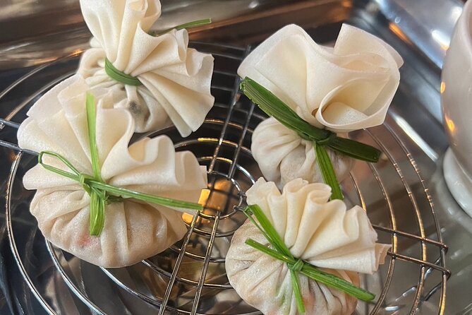 Thai Cooking School in Aonang - Preparing an appetizer and three main dishes